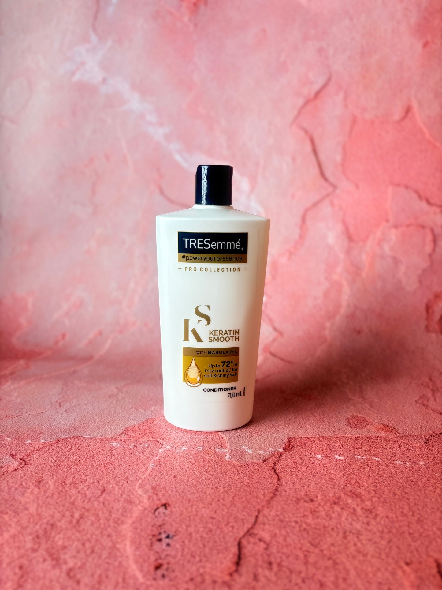 Tresemmé Pro Collection Keratin Smooth Conditioner (700ml)